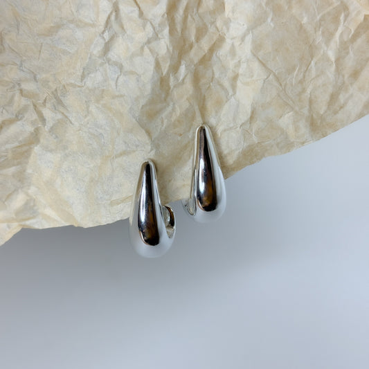 Trendy minimal silver teardrop studs for everyday wear