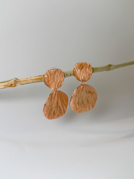Biscuit color popped statement dangle earrings 