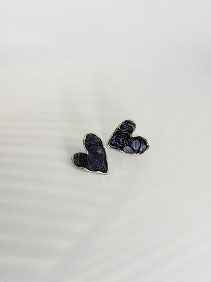 Classic everyday gray earrings in sterling silver