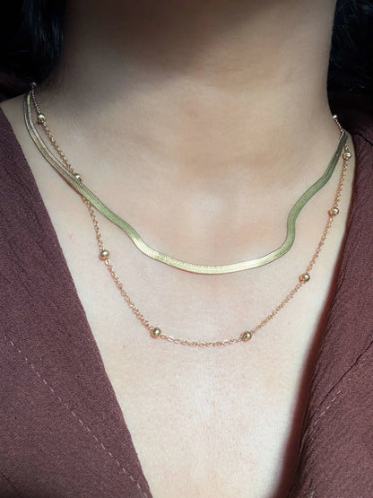 Model wearing anti tarnish Gold necklace