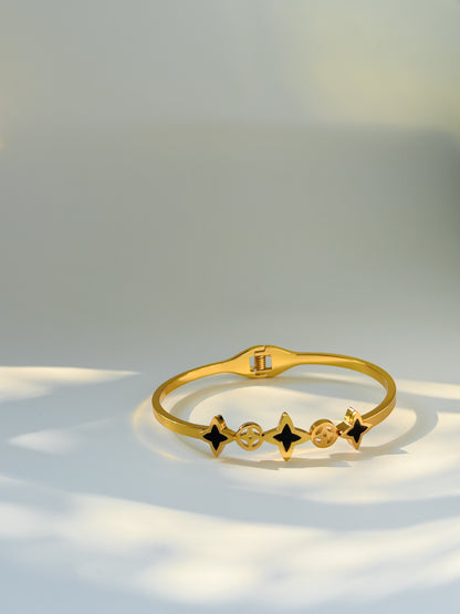 Tri Star